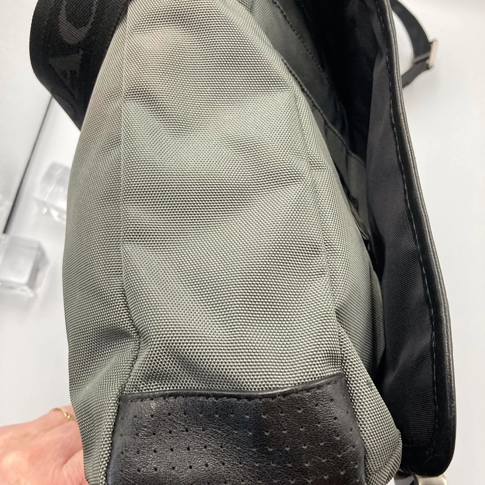 COACH VOYAGER MESSENGER LAPTOP/BRIEFCASE CROSSBODY ADJUSTABLE STRAP Bag